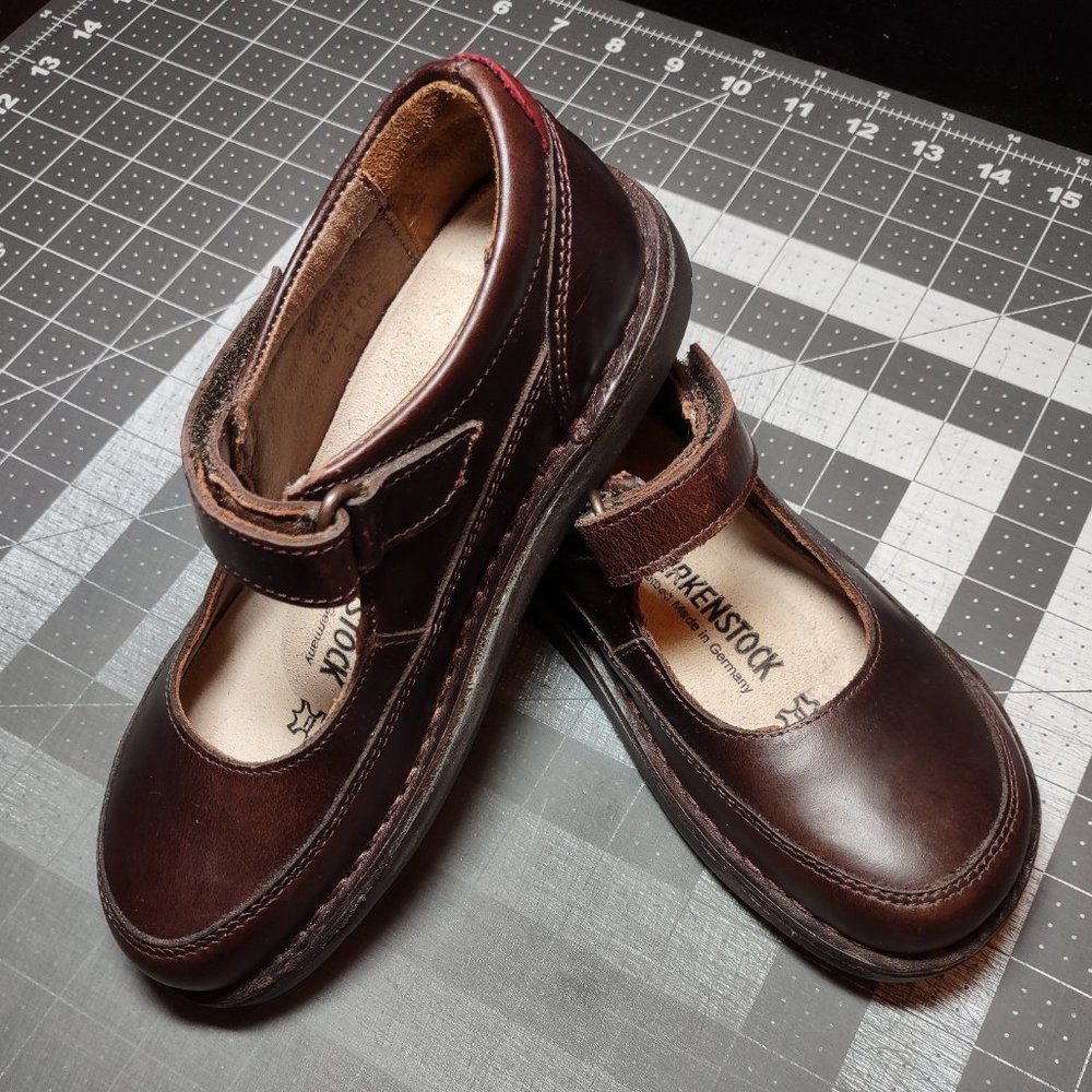 Birkenstock  -  Size 1 - Brown Kids Shoes